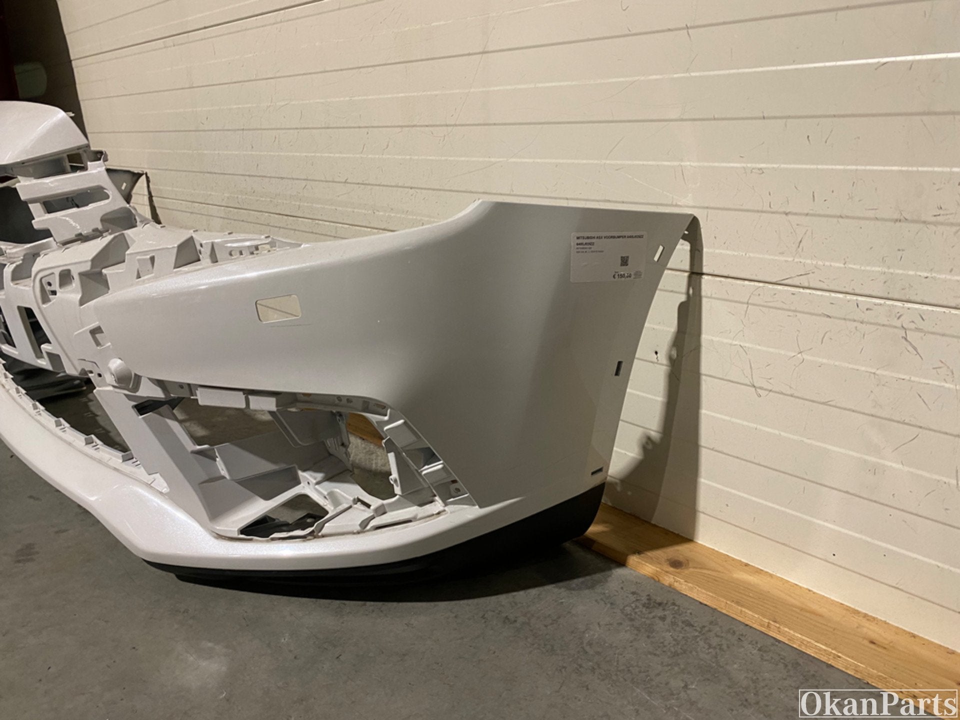 Mitsubishi ASX Voorbumper 6400J025ZZ, Gebruikt, Voor, Ophalen of Verzenden, Mitsubishi