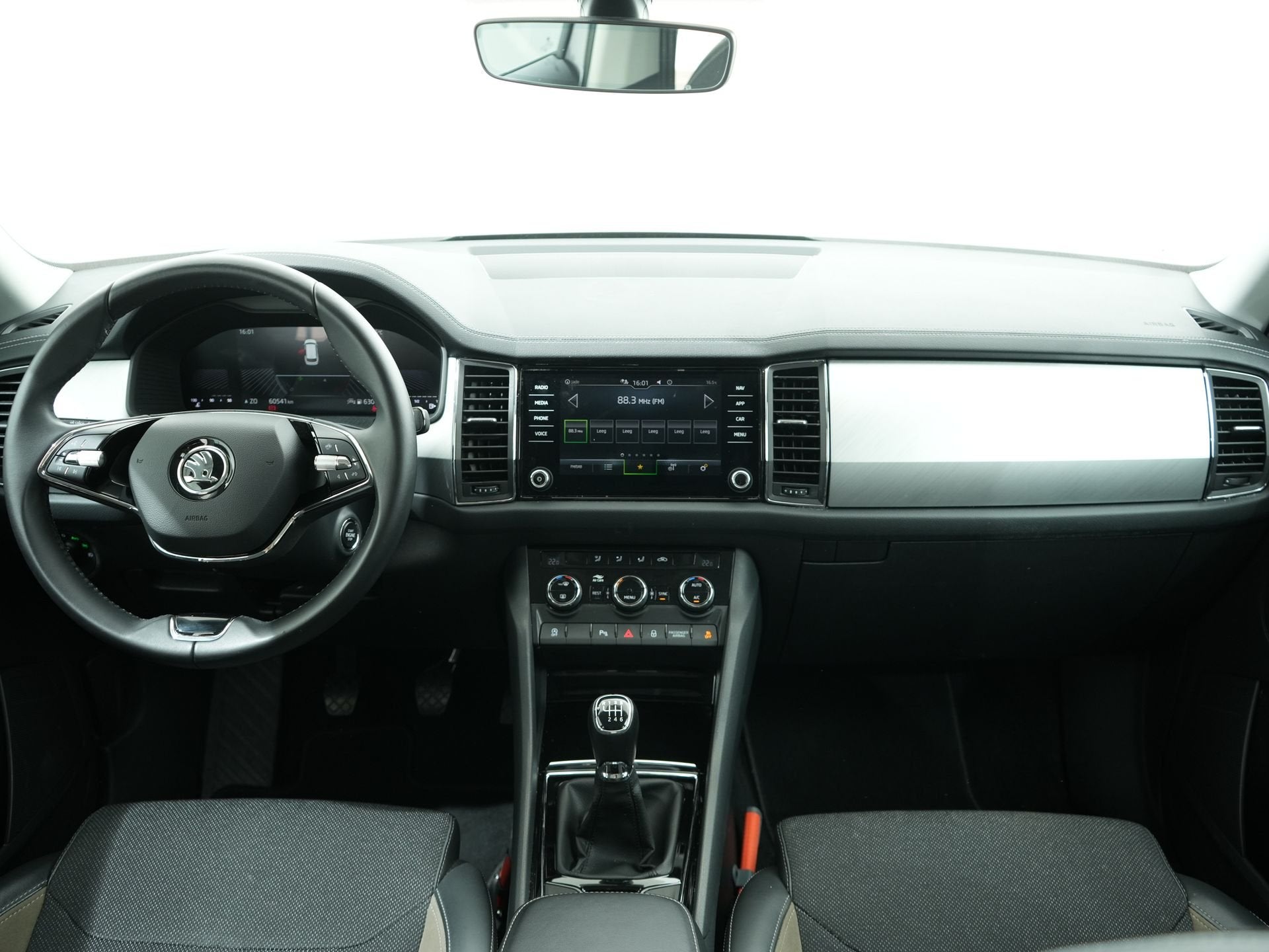 Skoda Kodiaq 1.5 TSI ACT 150PK BUSINESS EDITION 7 PERS | Tre, Auto's, Voorwielaandrijving, 4 cilinders, 150 pk, Origineel Nederlands