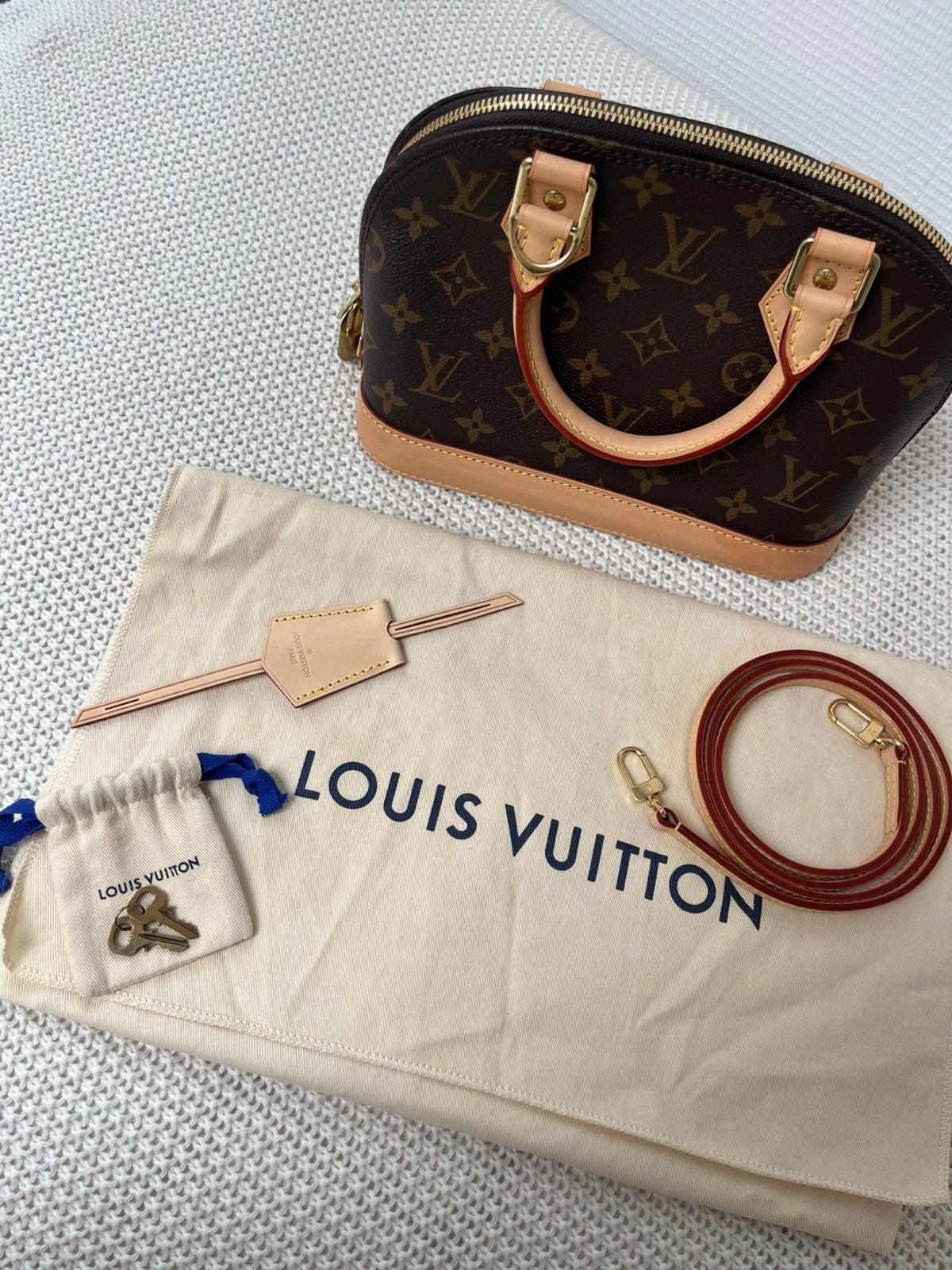 Louis Vuitton Alma PM Monogram Canvas M53151, Sieraden, Tassen en Uiterlijk, Tassen | Damestassen, Ophalen of Verzenden, Zo goed als nieuw