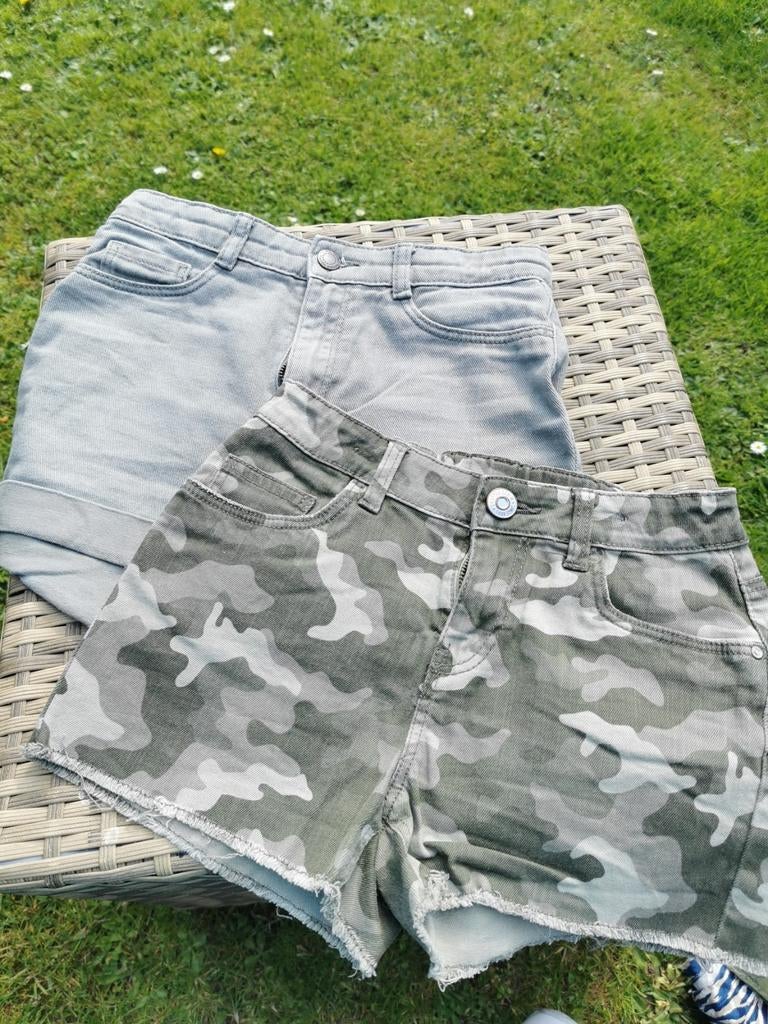 Korte broeken meisje mt140, Kinderen en Baby's, Kinderkleding | Maat 140, Ophalen of Verzenden, Meisje, Broek