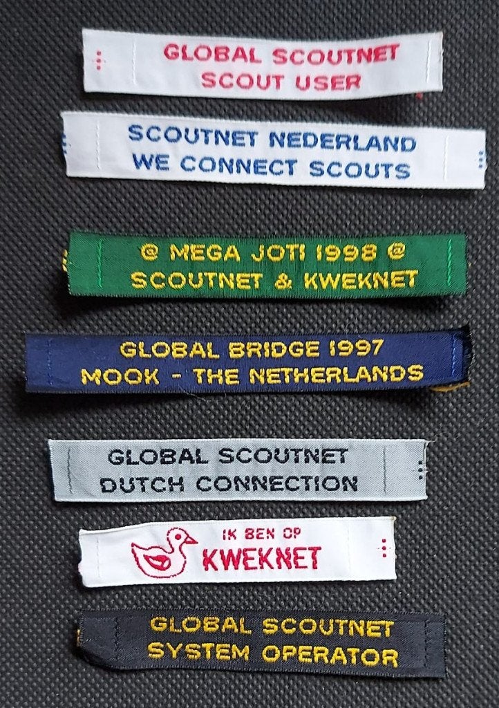 scouting set naambandjes SCOUTNET & KWEKNET, Ophalen of Verzenden, Nieuw, Embleem, Speld of Insigne