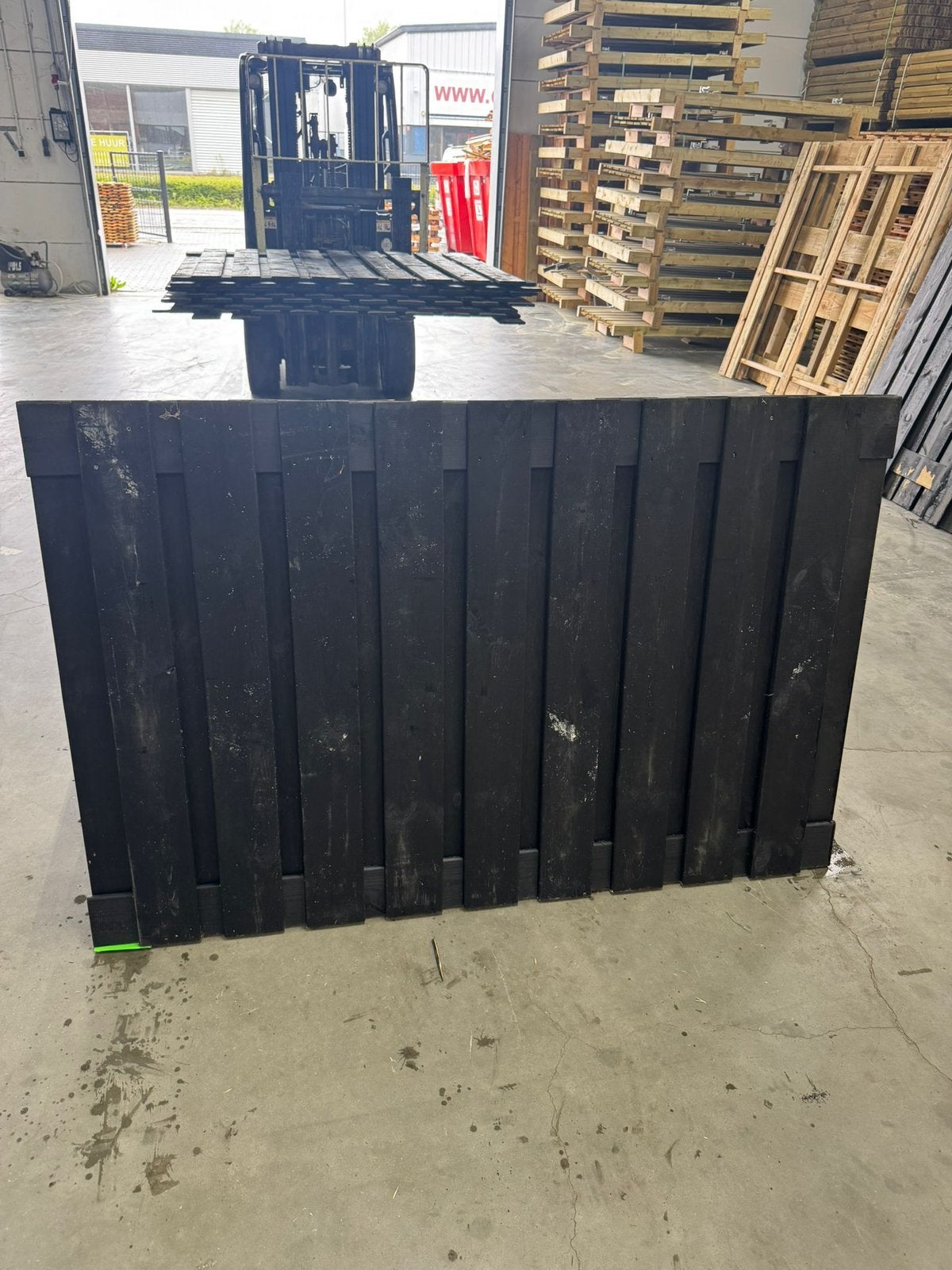 Zwart grenen schuttingscherm | restpartij, Tuin en Terras, Schuttingen, Ophalen, 1 tot 2 meter, Minder dan 3 meter, Zo goed als nieuw