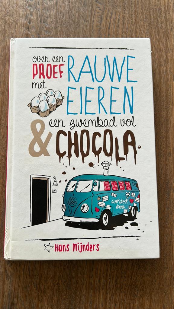 over een proef met rauwe eieren & een zwembad vol chocola, Ophalen of Verzenden, Gelezen, Hans Mijnders