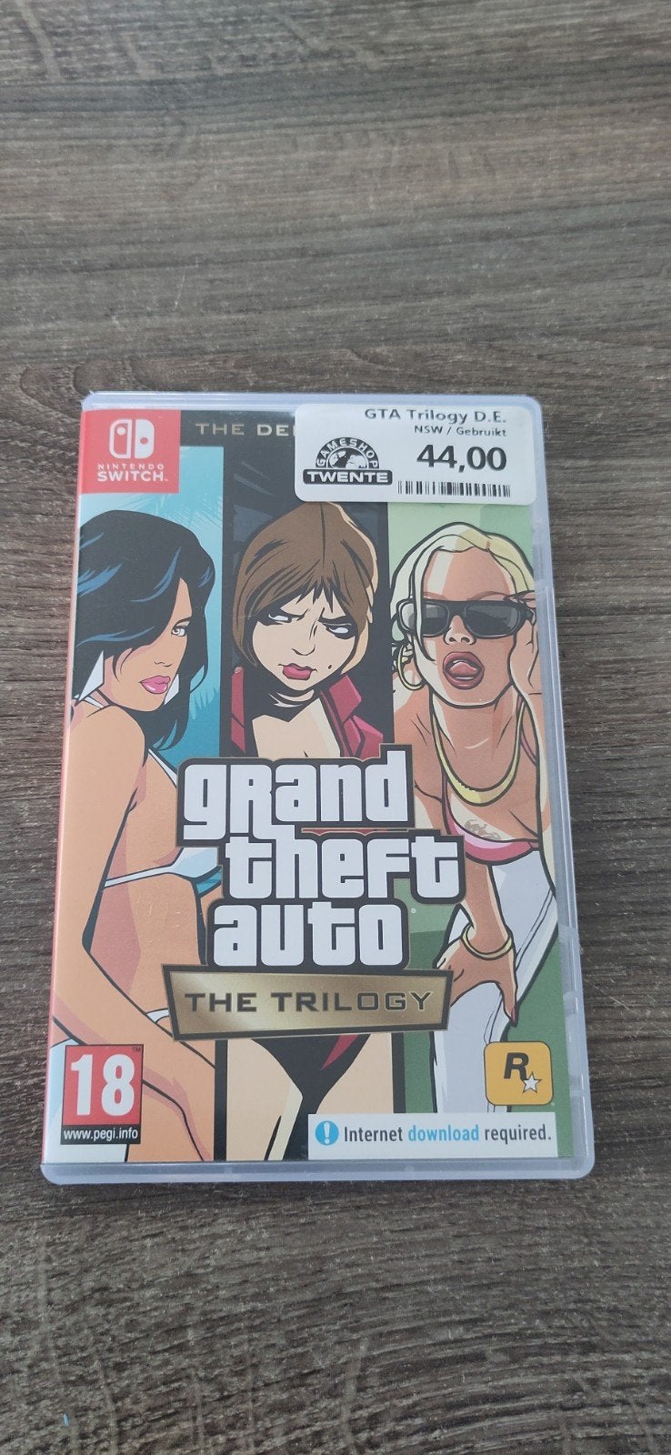 GTA: The Trilogy - The Definitive Edition Switch, Ophalen of Verzenden, Zo goed als nieuw, Met 1 controller, Switch Original