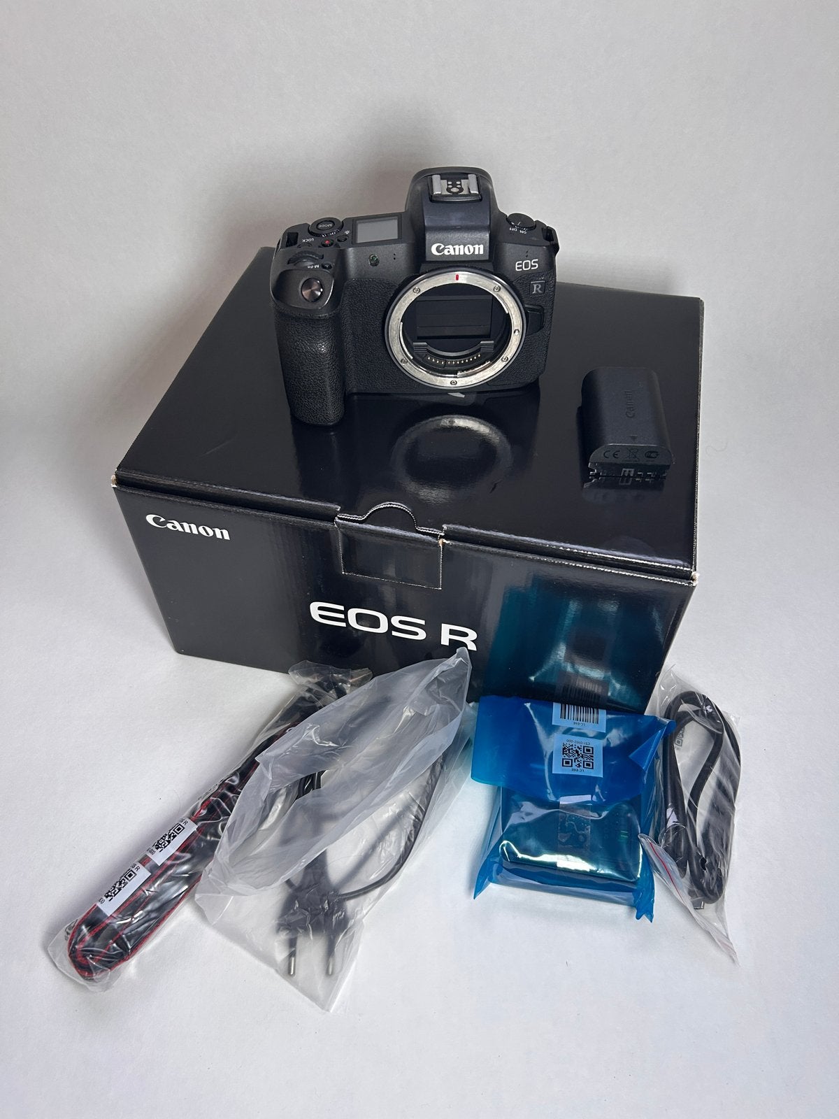 Canon EOS R Systeemcamera - Zo goed als nieuw, Audio, Tv en Foto, Fotocamera's Digitaal, Ophalen, Canon, Kantelbaar/draaibaar scherm
