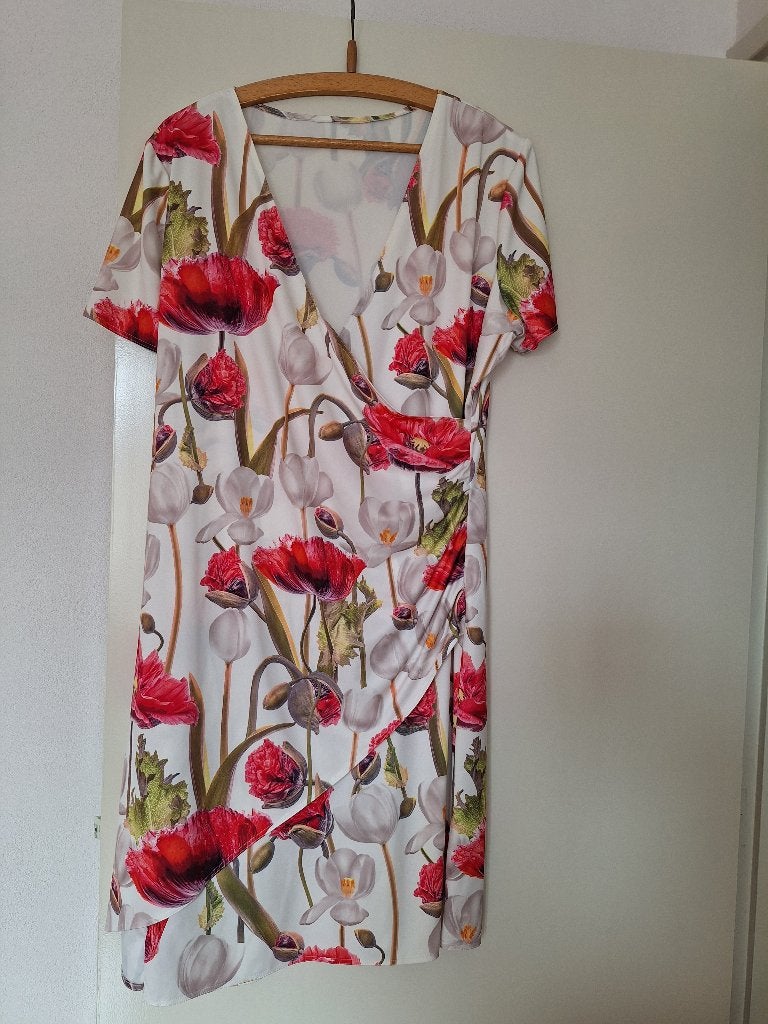 Zomerse Wikkeljurk met Bloemenprint - Maat 42, Ophalen, Meerkleurig, Maat 42/44 (L), Boven de knie