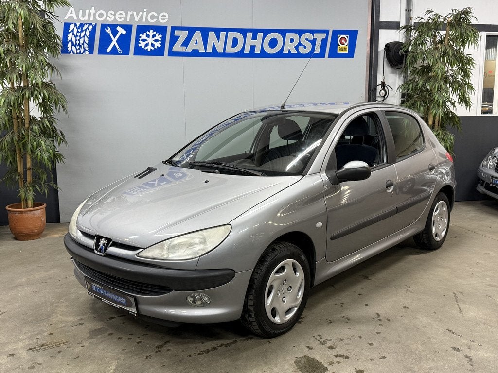 Peugeot 206 1.4 Gentry //Autom // Werkende Airco! (bj 2002), Stof, Bedrijf, 75 pk, Blauw