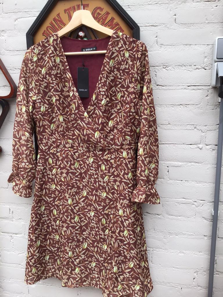Jurkje m nieuw bruin bloemen motief, Ophalen of Verzenden, Zo goed als nieuw