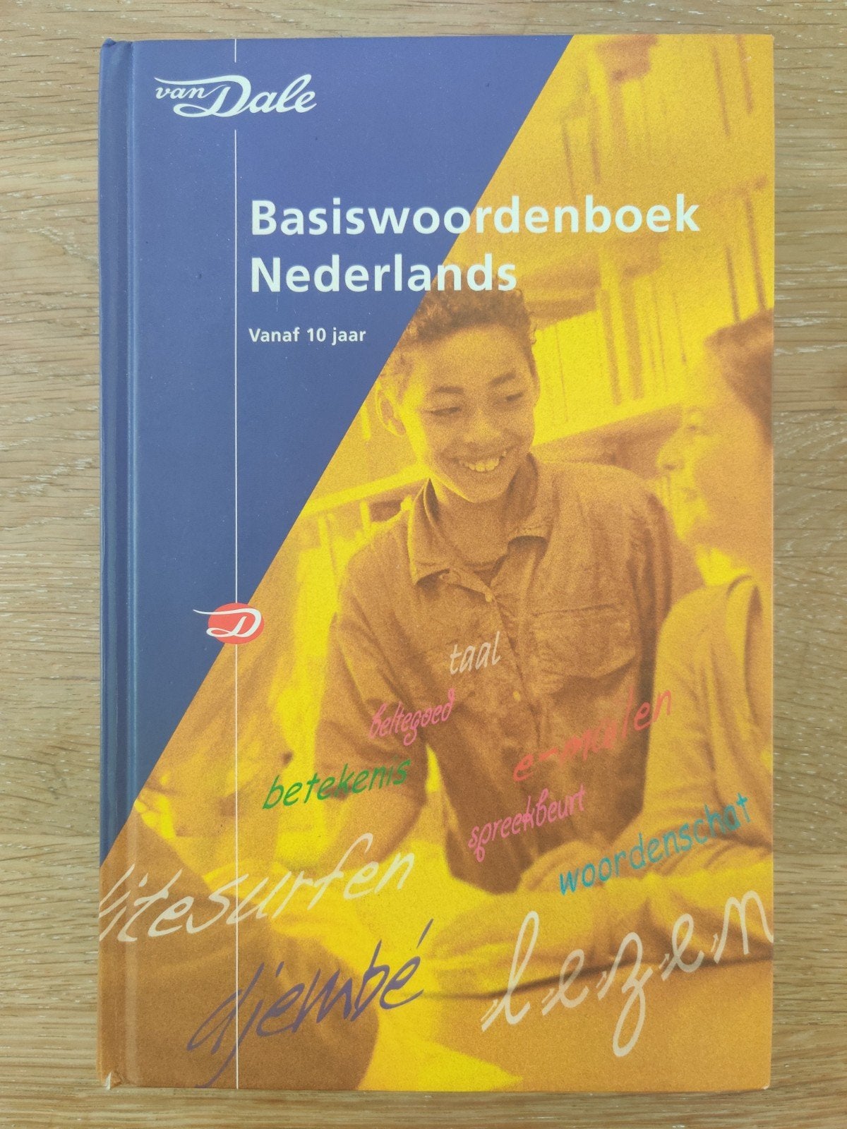 Van Dale Basiswoordenboek Nederlands - 3e editie hardcover, Ophalen of Verzenden, Zo goed als nieuw, Van Dale, Nederlands