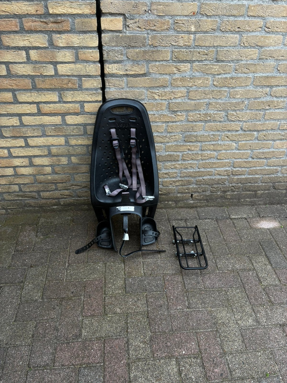 Yepp Maxi achterzitje incl adapter, Fietsen en Brommers, Fietsaccessoires | Fietsstoeltjes, Ophalen, Gebruikt, Achterzitje