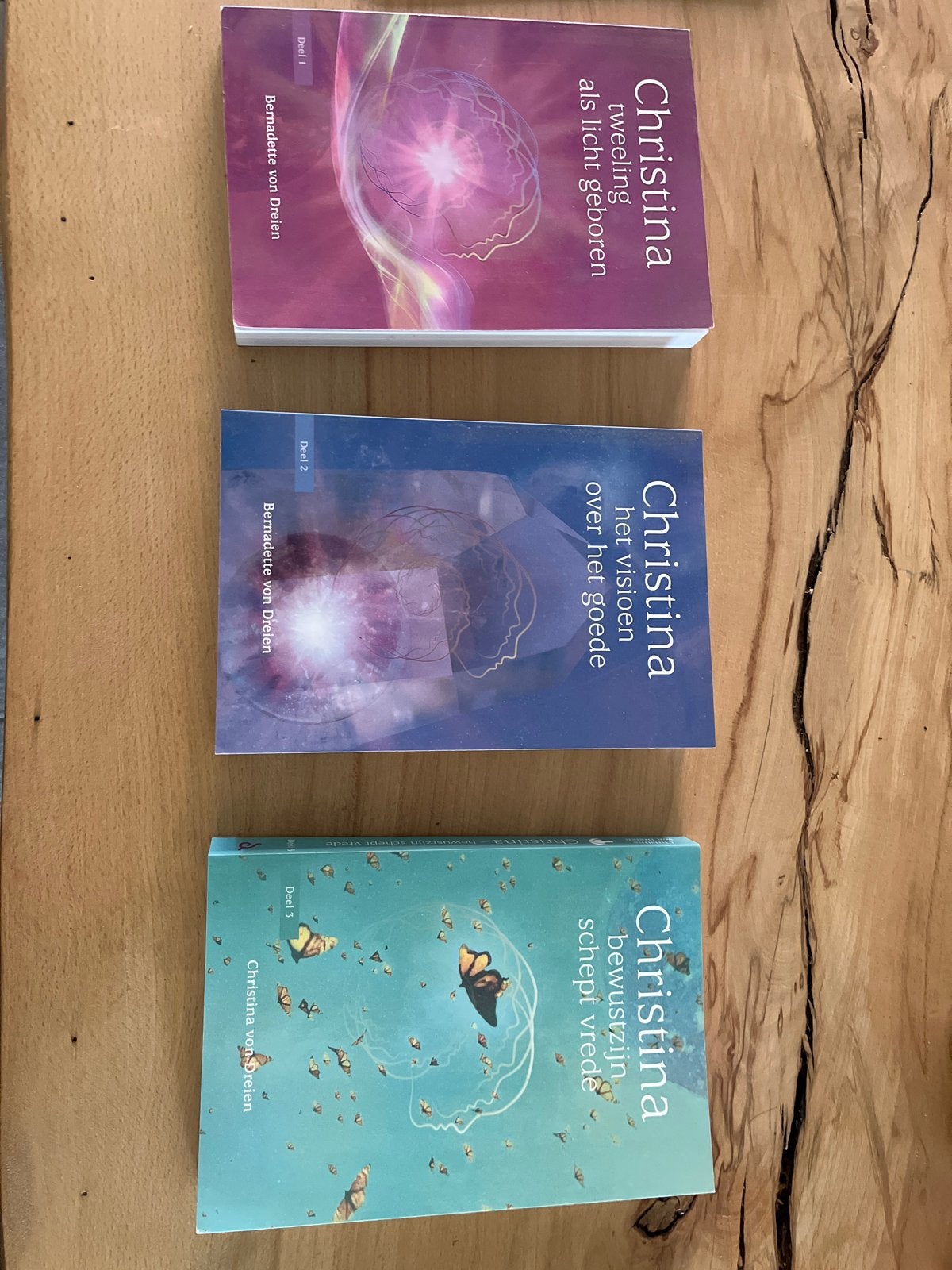 Christina: Tweeling als Licht Geboren - Deel 1, 2 en 3, Ophalen of Verzenden, Zo goed als nieuw, Spiritualiteit algemeen, Verhaal of Roman