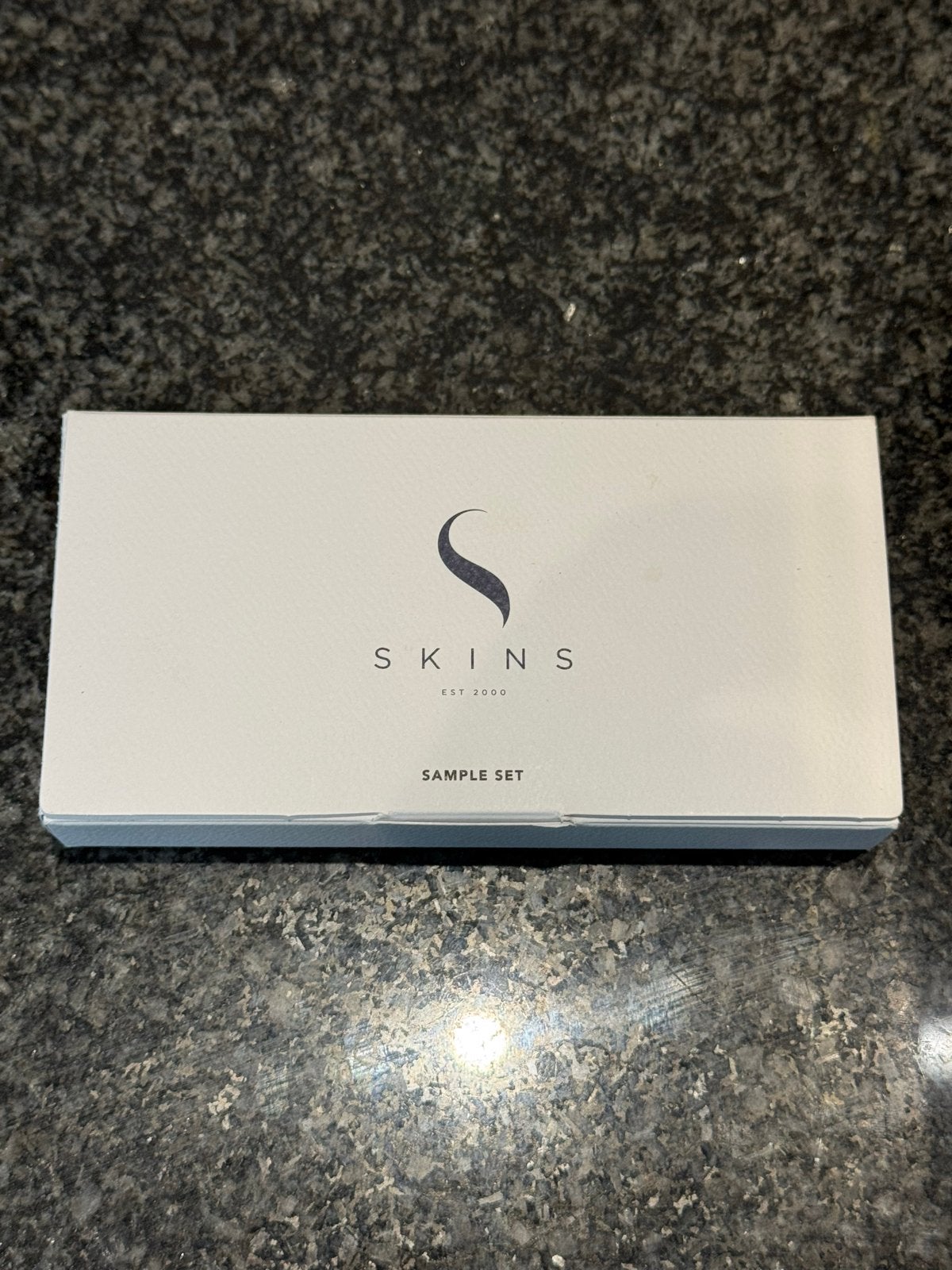 Skins Parfum Sample Set, Ontdek Nieuwe Geuren, Sieraden, Tassen en Uiterlijk, Uiterlijk | Parfum, Ophalen of Verzenden, Nieuw