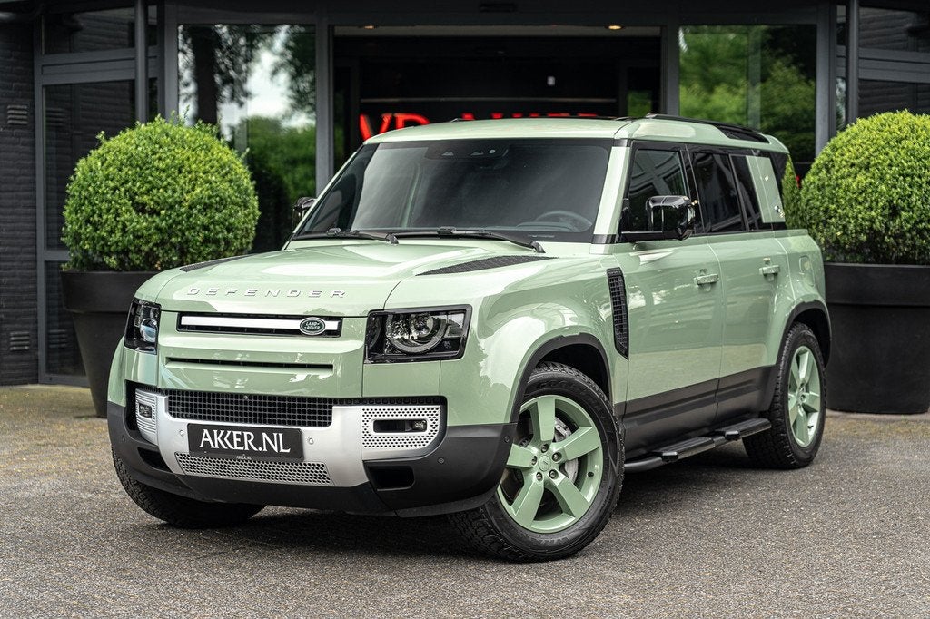 Land Rover Defender 110 P400e 75th Edition | Stoelkoeling |, Auto's, Automaat, Gebruikt, Zwart, 4 cilinders