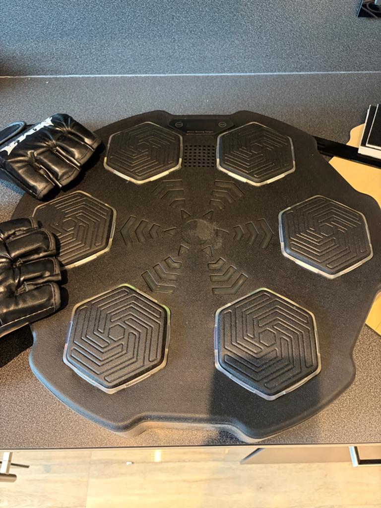 Interactieve bokstrainer met MMA handschoenen, Kunststof, Overige typen, Nieuw, Ophalen of Verzenden