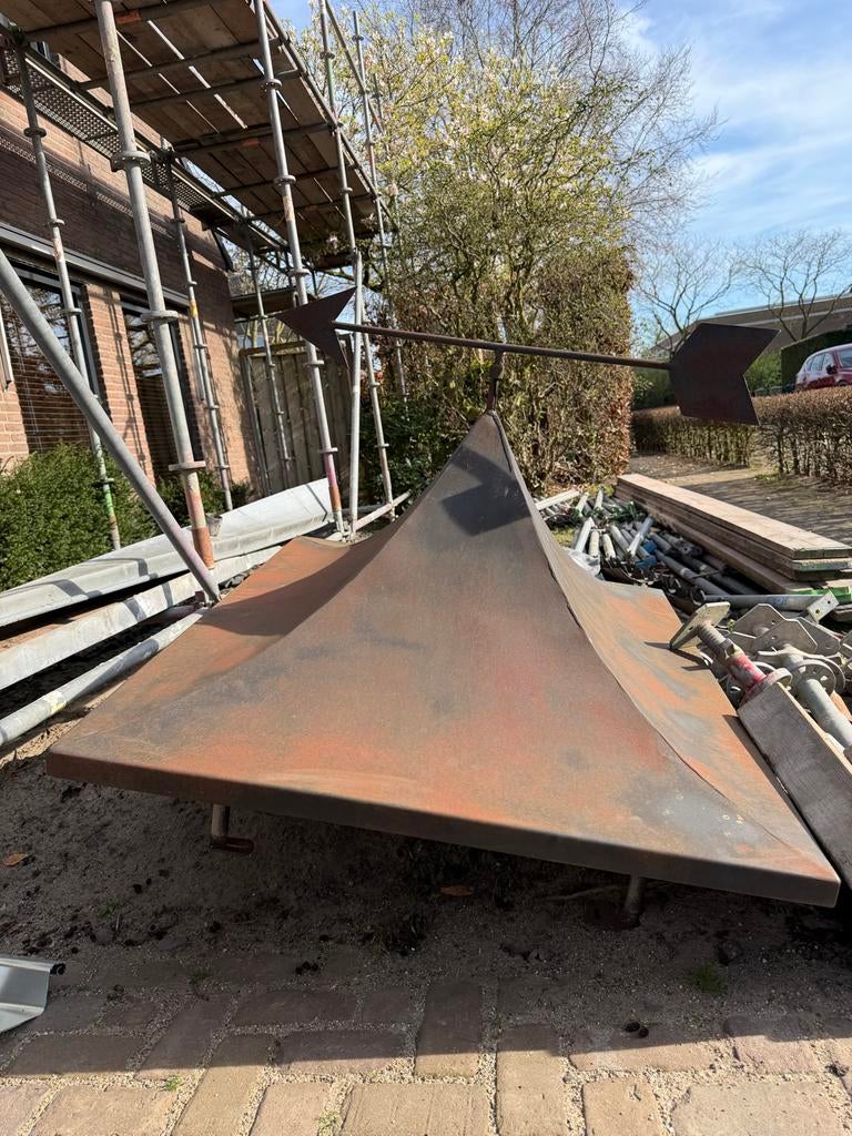 Metalen schoorsteen kap met windvaan, Ophalen, Gebruikt