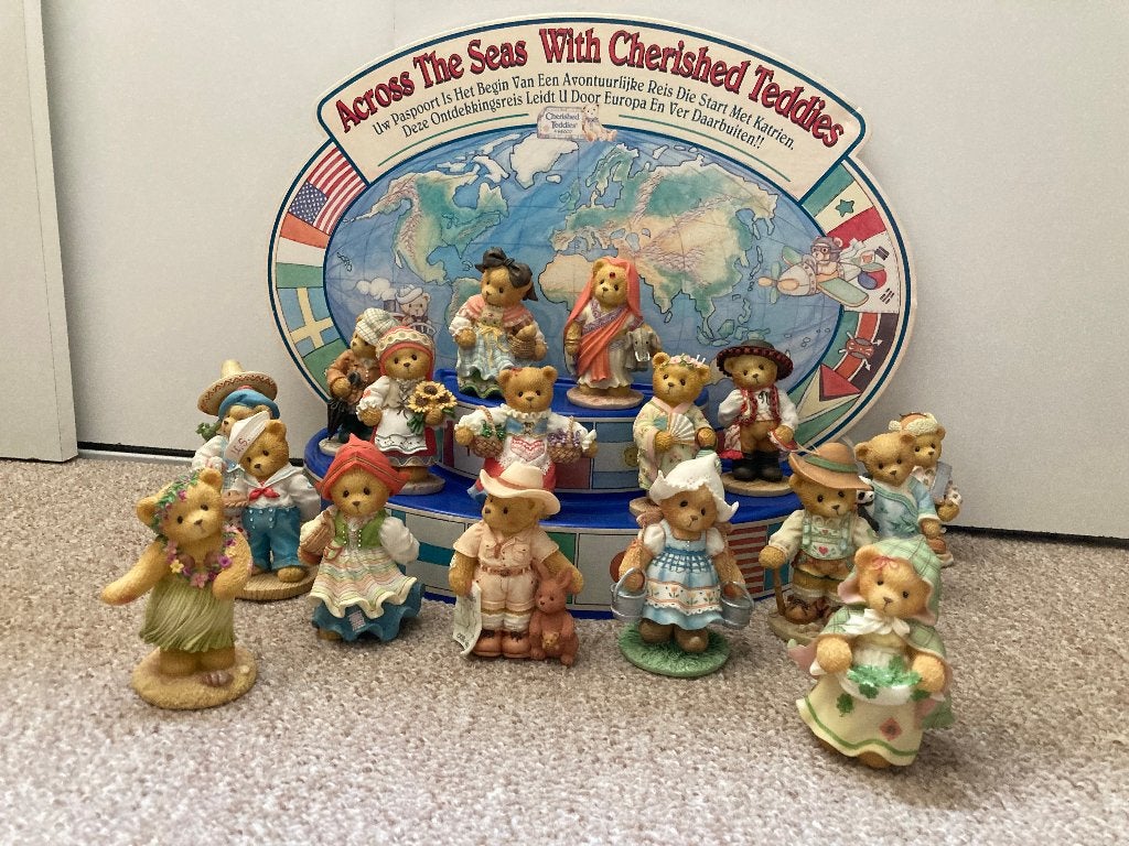 cherished teddies landen, Ophalen, Zo goed als nieuw, Beeldje, Cherished Teddies