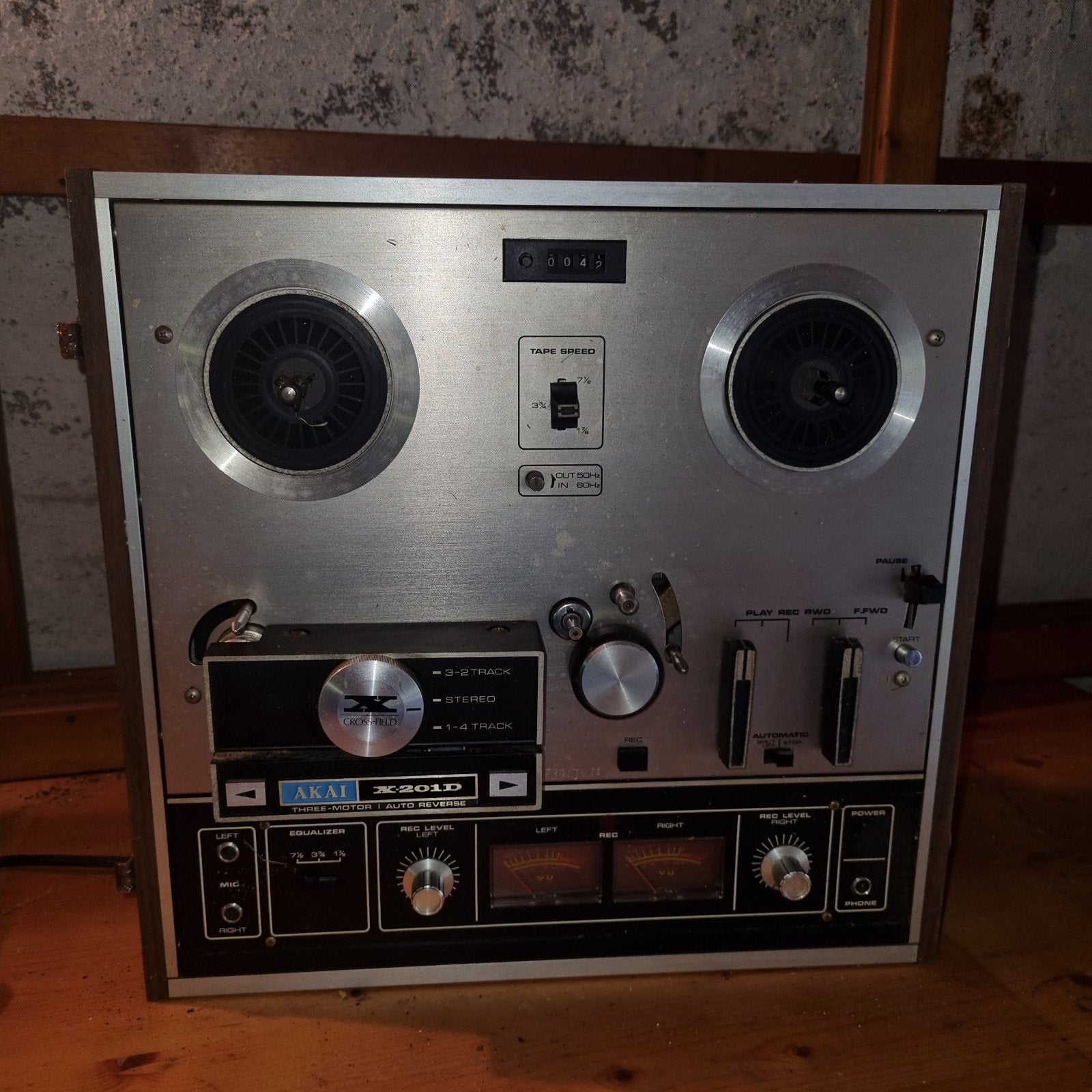 Oude bandrecorder Akai, Ophalen, Bandrecorder