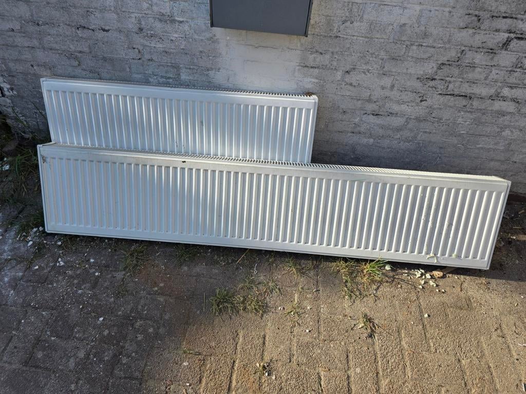 Twee gebruikte radiatoren, Ophalen, Gebruikt, Radiator, 30 tot 80 cm