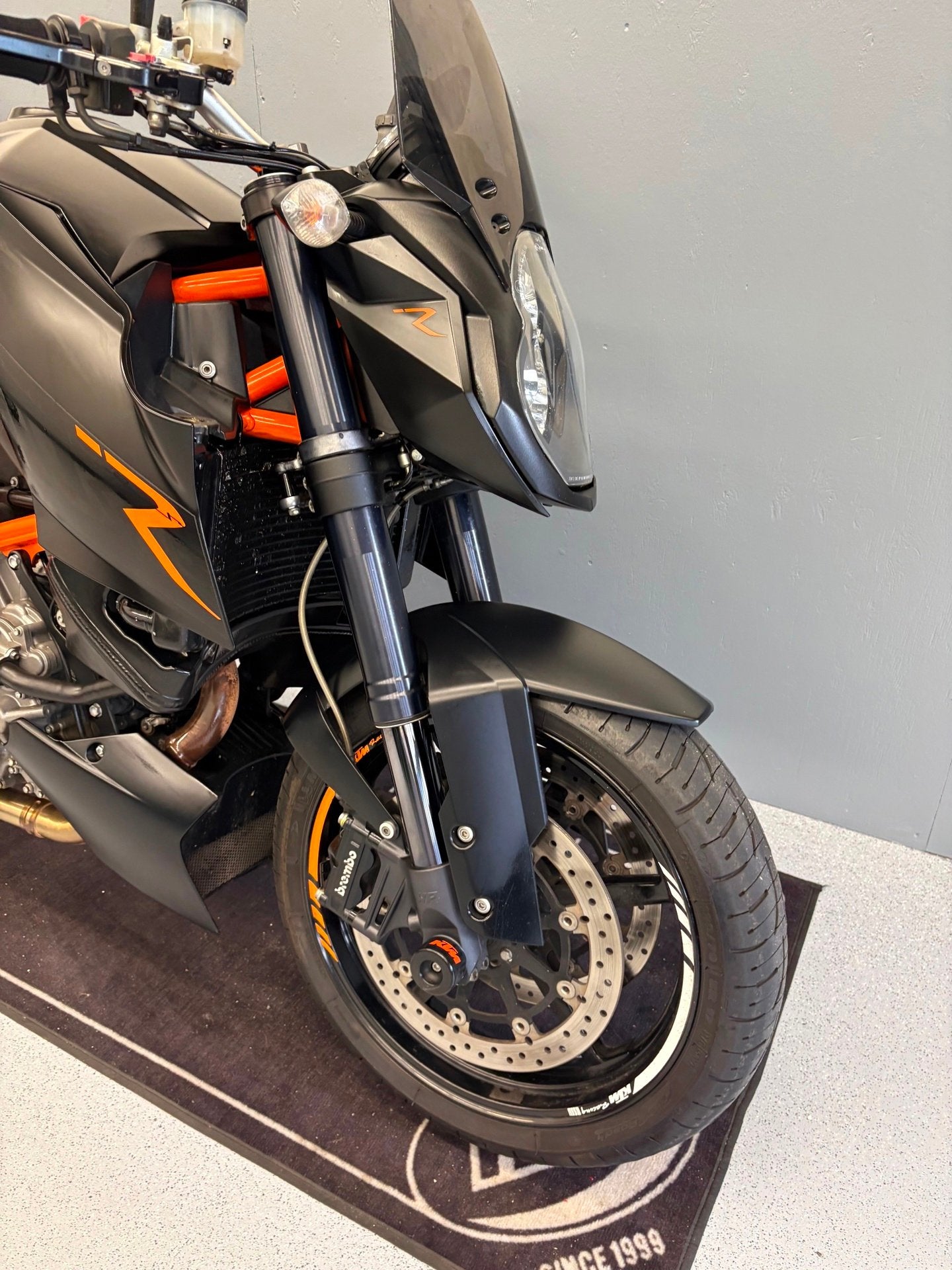 KTM Tour 990 SuperDuke R / AKRAPOVIC / 27.000 KM, Sportuitlaat, Bedrijf, Toermotor, Meer dan 35 kW