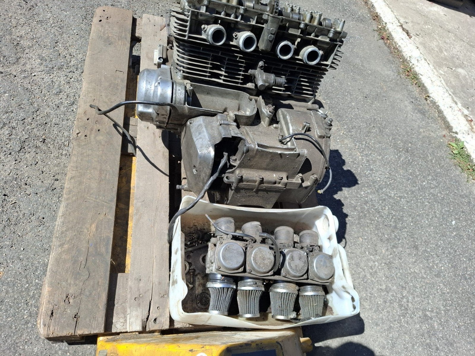 Motorblok, voorvork en wielen van Suzuki GS 1100, Ophalen