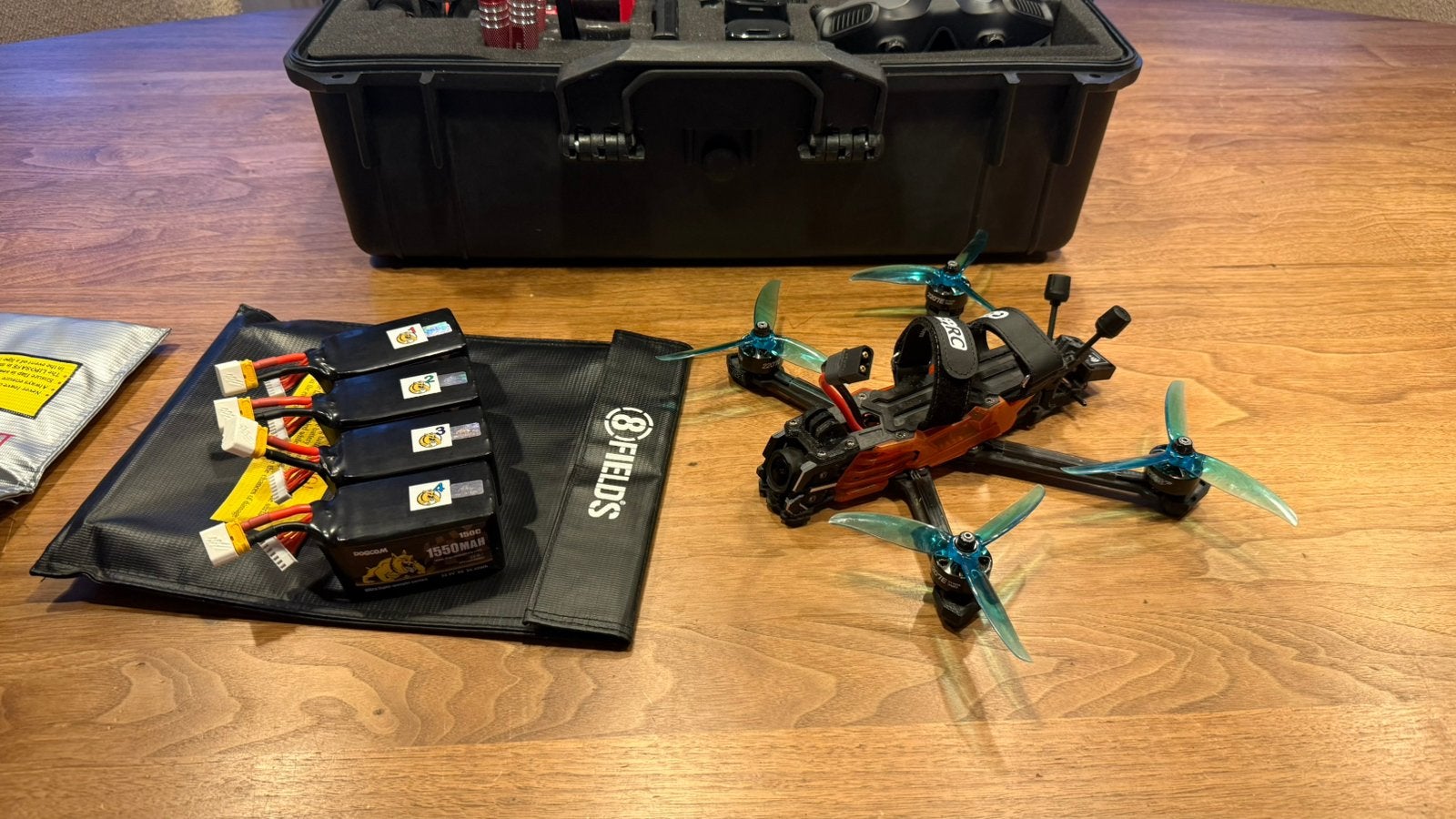 Foto 5 van Complete Drone set met 3 drones(Avata3.5,VaporD5&Pavo Femto)