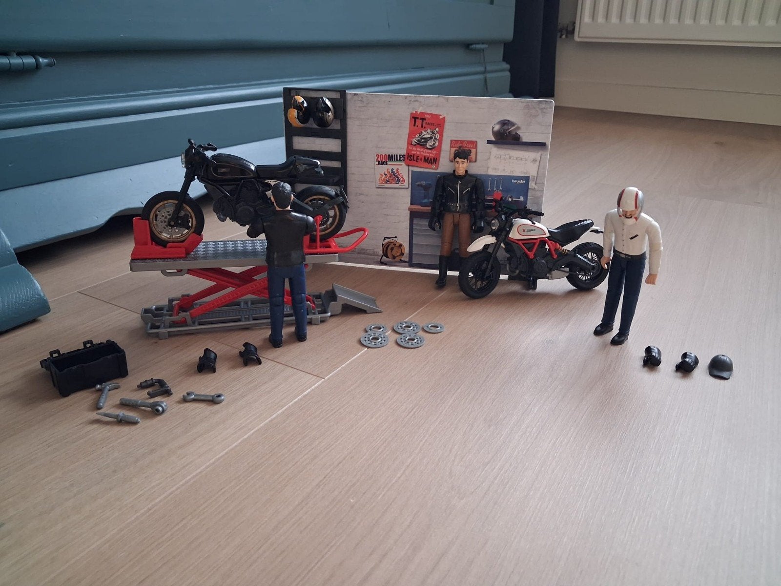 Bruder motor garage, Ophalen of Verzenden