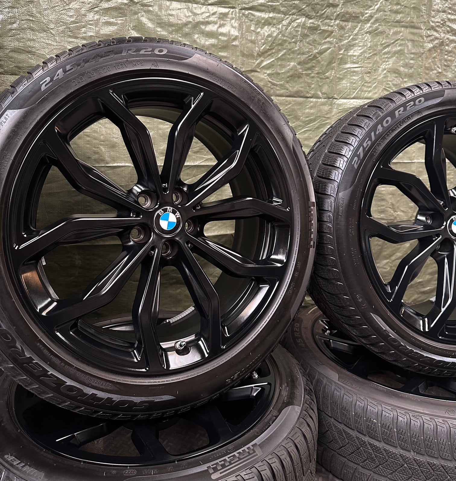 Nieuwstaat 20 Inch Originele BMW Style 695 velgen + banden, Auto-onderdelen, Banden en Velgen, Ophalen, 275 mm, Banden en Velgen