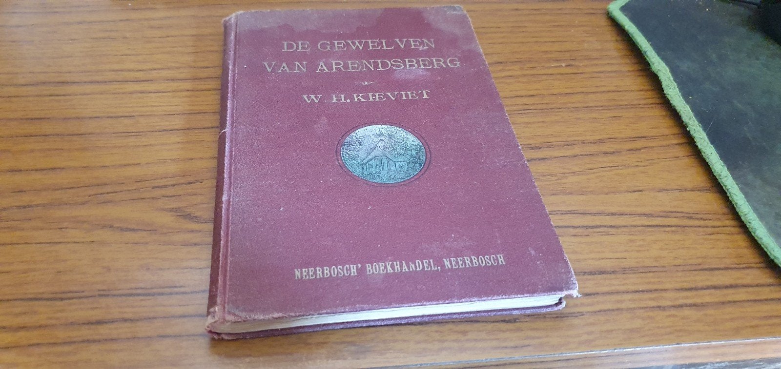 De gewelven van Arendsberg - W H Kieviet, ill Tj Bottema, Ophalen of Verzenden, Gelezen, W H Kieviet