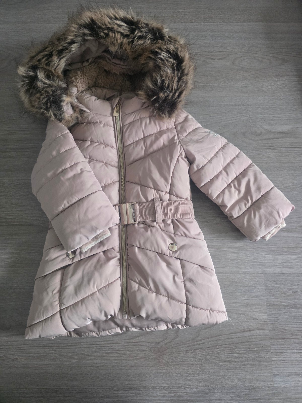 Beige winterjas voor meisje maat 92, Kinderen en Baby's, Kinderkleding | Maat 92, Gebruikt, C&A, Meisje, Ophalen of Verzenden