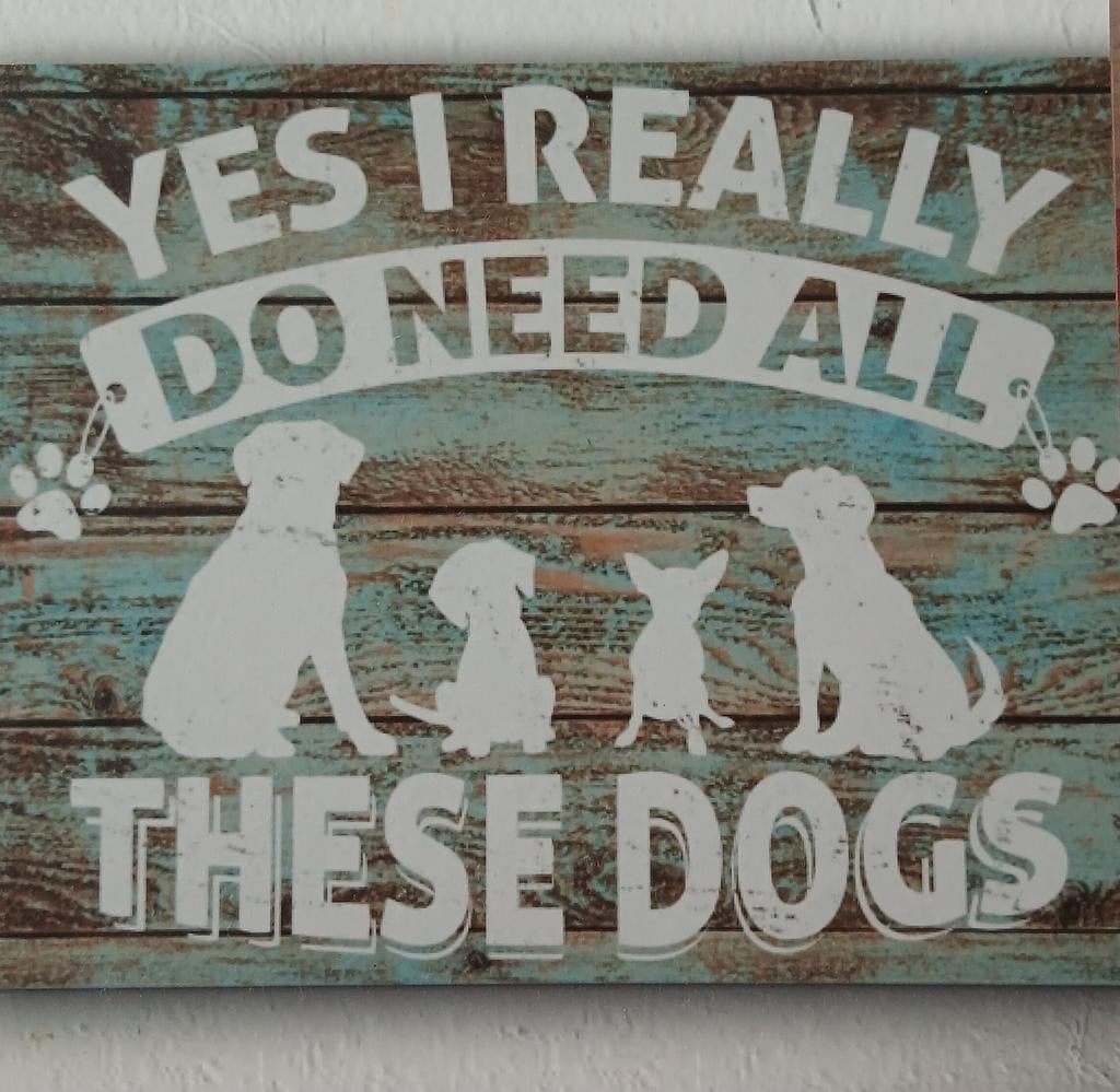Wandbordje hout met honden en tekst, Huis en Inrichting, Woonaccessoires | Wanddecoraties, Ophalen of Verzenden