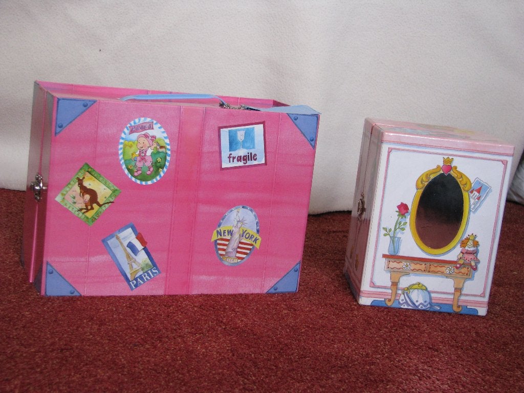 Mini Baby Born, Kledingkast, Koffer en 4 setjes, Kinderen en Baby's, Ophalen of Verzenden, Zo goed als nieuw, Babypop