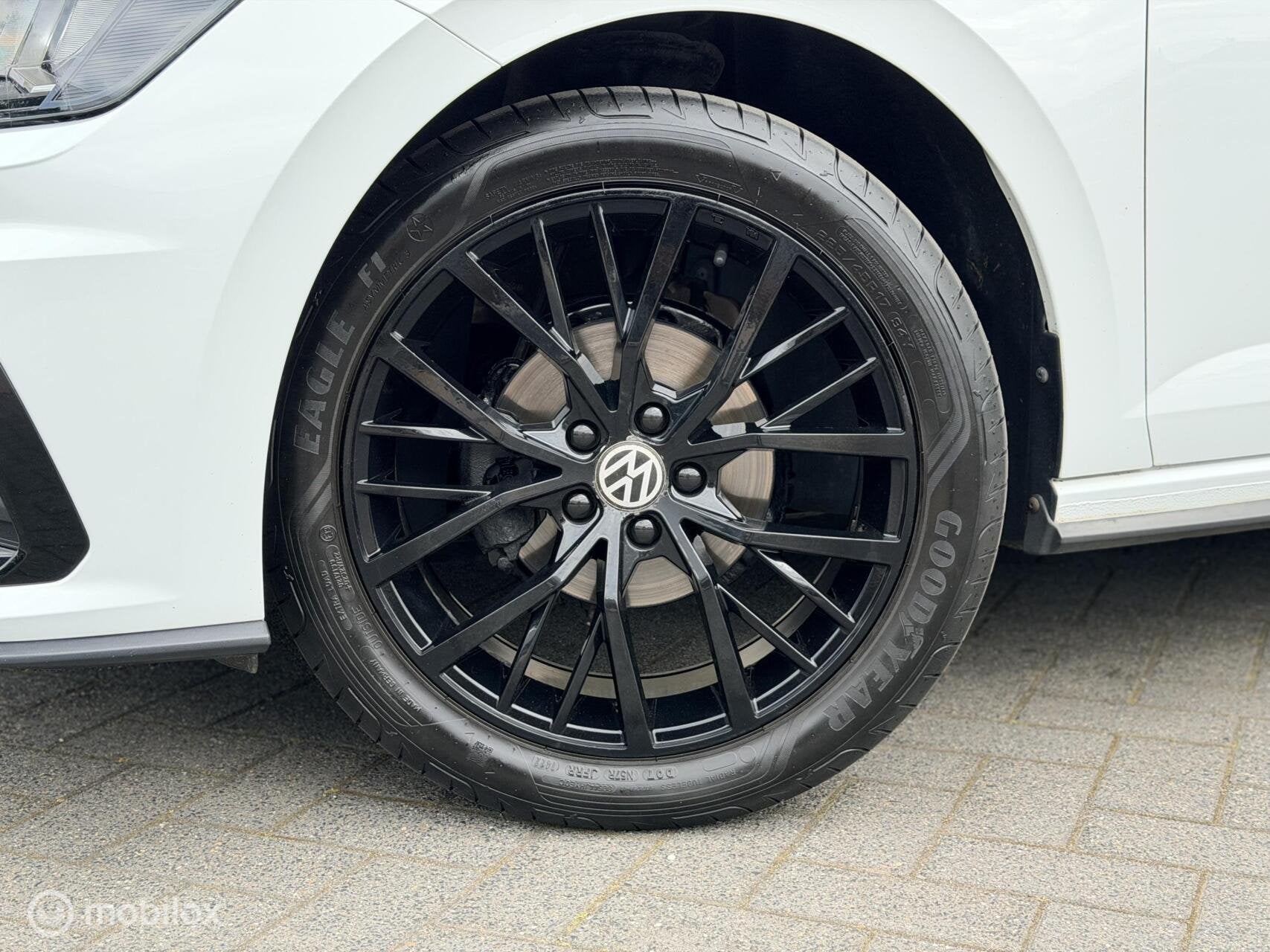 Volkswagen Polo 1.0 TSI Highline R-Line 2e Eig NIEUWSTAAT!, Auto's, Voorwielaandrijving, Dealer onderhouden, 1063 kg, Gebruikt