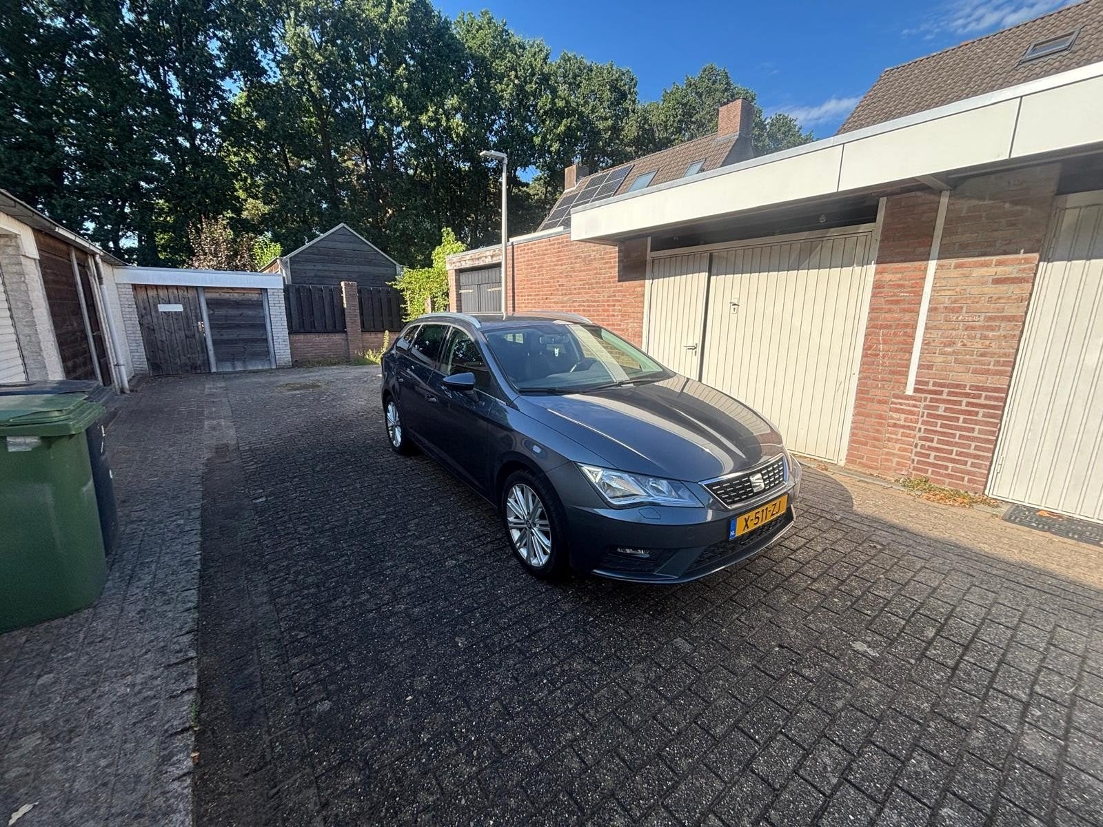 Seat Leon Sportstourer Automaat Station 1.5 TSI 149PK 2020, 1498 cc, 4 cilinders, 1194 kg, Alcantara