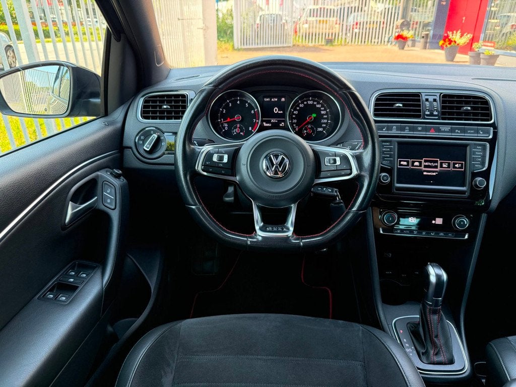 Volkswagen POLO 1.8 TSI GTI | DSG | Pano | LED | Navi, Gebruikt, Zwart, Bedrijf, 1180 kg