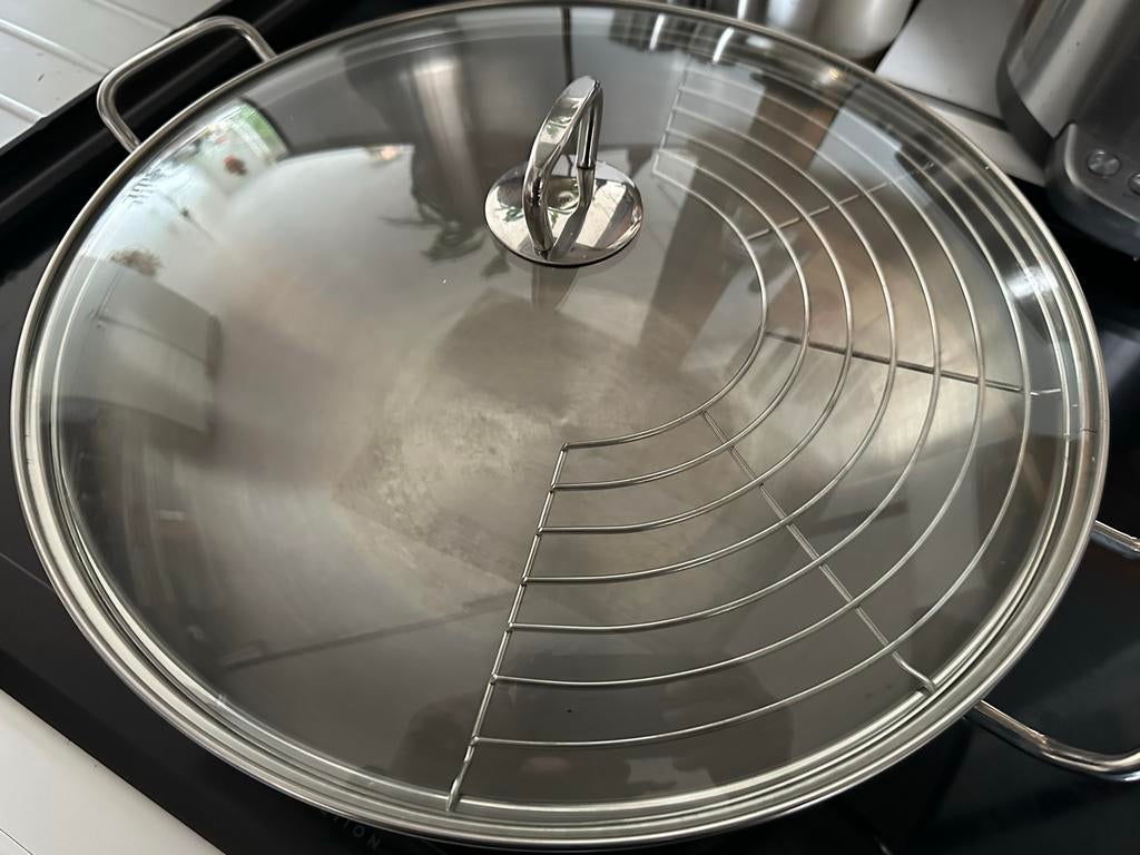 Silit Wok RVS met afdruiprek en glazen deksel, Huis en Inrichting, Keuken | Potten en Pannen, Gebruikt, Wok, Rvs, Inductieplaat