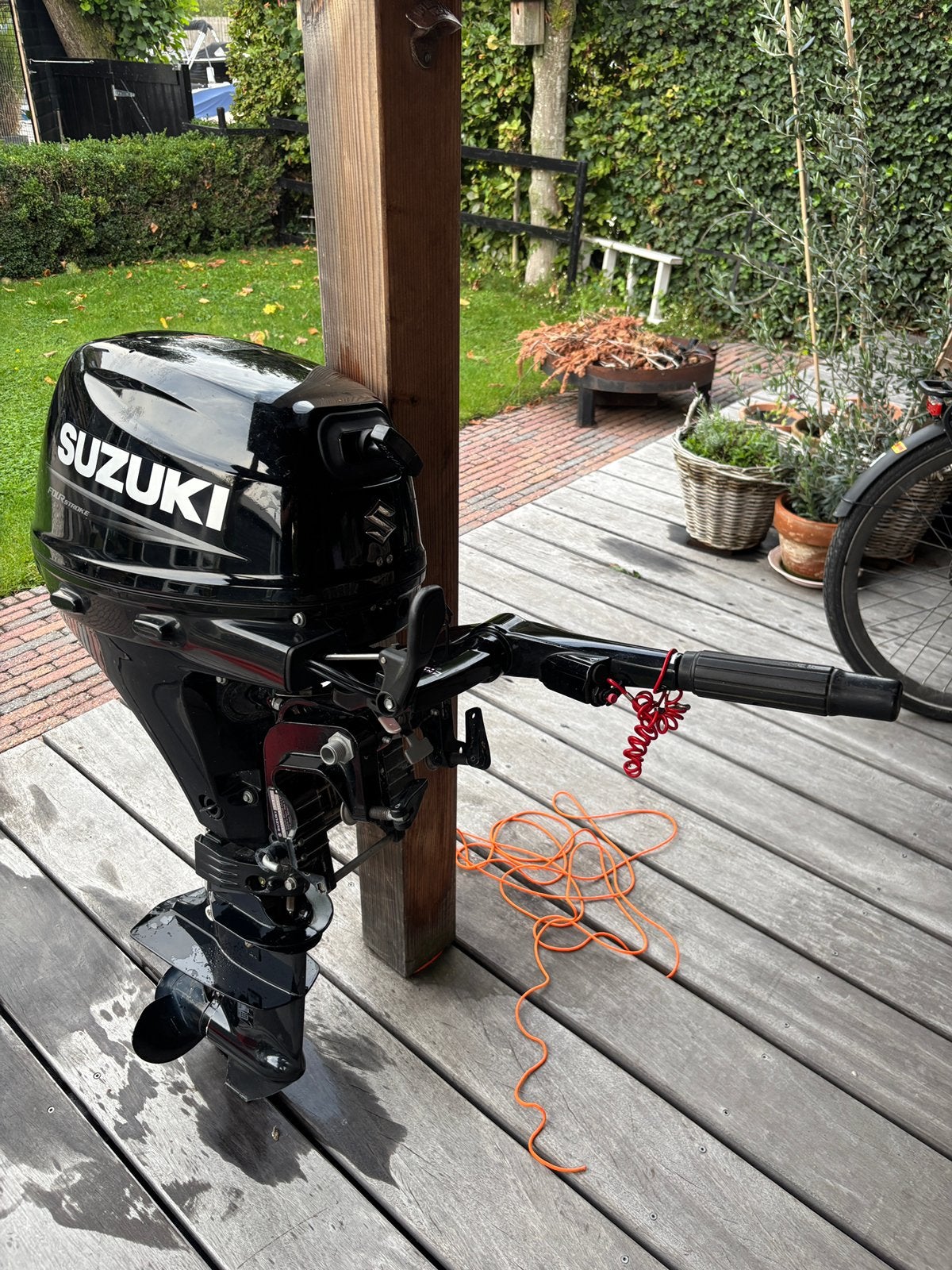 Suzuki DF15A 15 PK 4-takt buitenboordmotor + tank, Watersport en Boten, Ophalen, 10 tot 30 pk, Viertaktmotor, Zo goed als nieuw