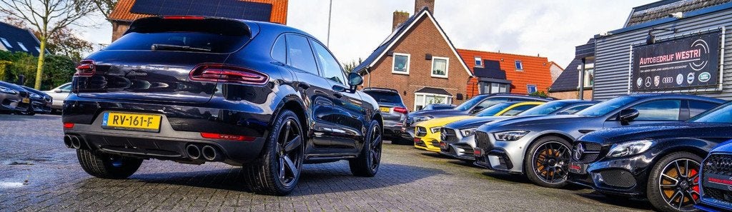 Porsche Macan 2.0 | Suede stuurwiel | Pano | Stuurwiel verwa, Automaat, Gebruikt, 4 cilinders, Zwart