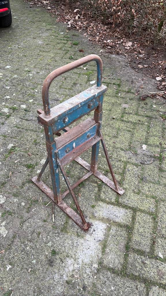 Steen knipper, Ophalen, Zo goed als nieuw