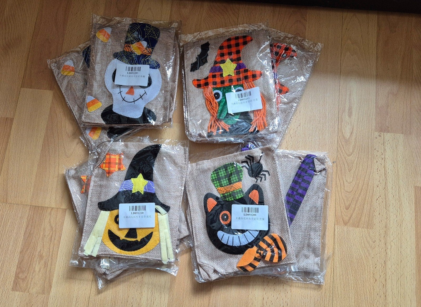Nieuwe traktatie zakjes 8 stuks en 8 heksenhoeden., Ophalen of Verzenden, Nieuw
