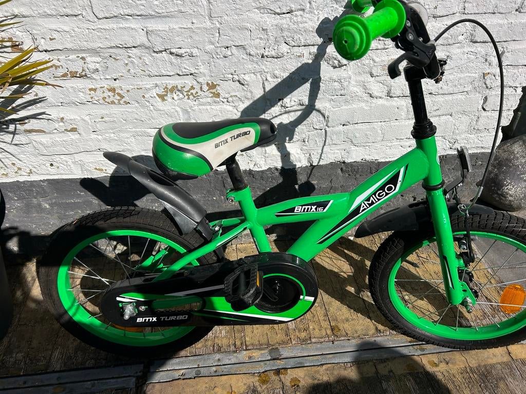 Jongensfiets 16 inch - Amigo BMX 16, Fietsen en Brommers, Ophalen, Velgrem, 16 inch, Handrem
