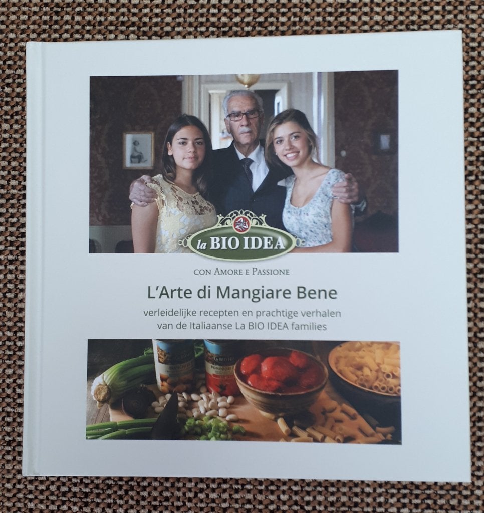 Kookboek La BIO IDEA - L'Arte di mangiare bene, Boeken, Ophalen of Verzenden, Zo goed als nieuw, Italië