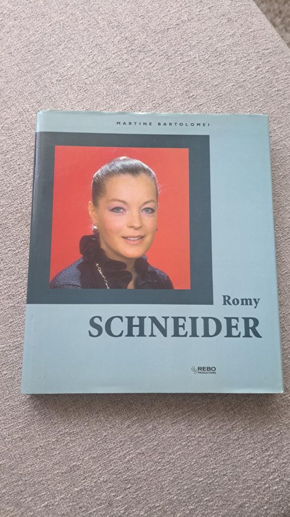 Boek over Romy Schneider, Sissi, Ophalen of Verzenden, Gelezen, Martine Bartolomei, Film, Tv en Media