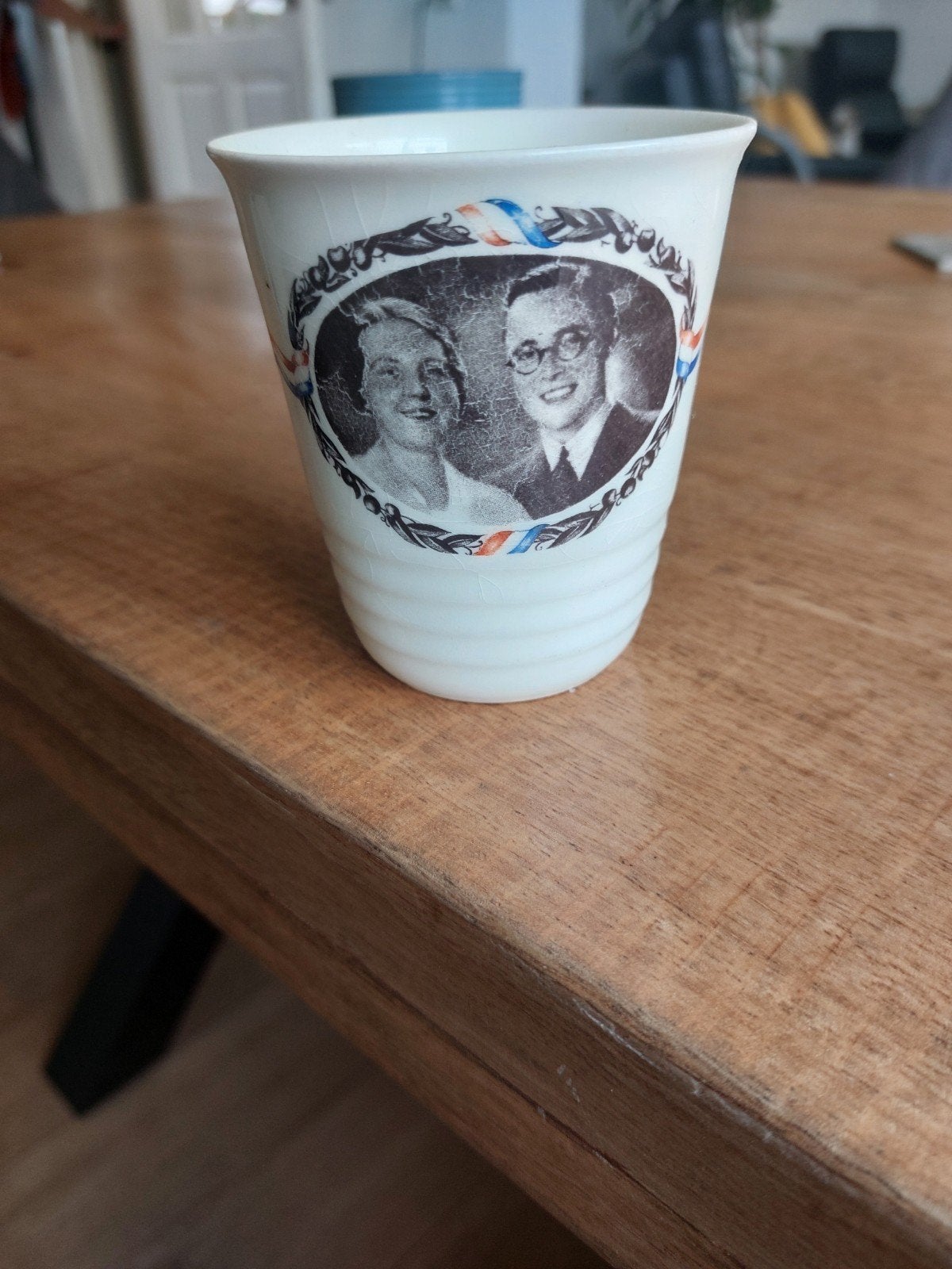Beker JULIANA EN BERNHARD, Ophalen of Verzenden, Gebruikt, Servies