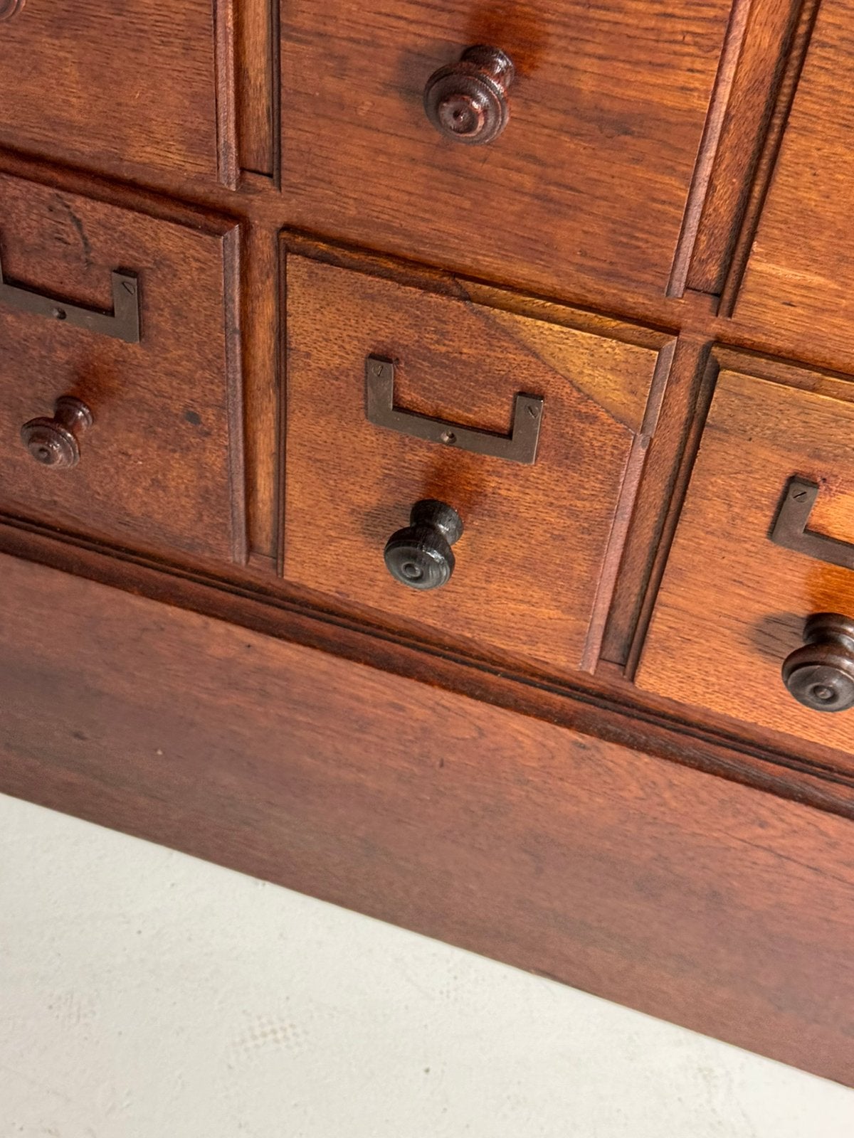 Apothekerskast eiken antiek, 5 laden of meer, Ophalen of Verzenden, Zo goed als nieuw, Minder dan 100 cm