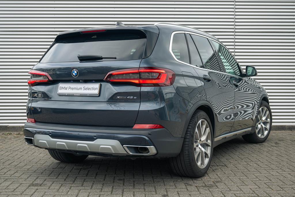 BMW X5 xDrive45e xLine Automaat / Panoramadak / Adaptief ond, Auto's, BMW, Gebruikt, 394 pk, Met garantie (alle), Leder