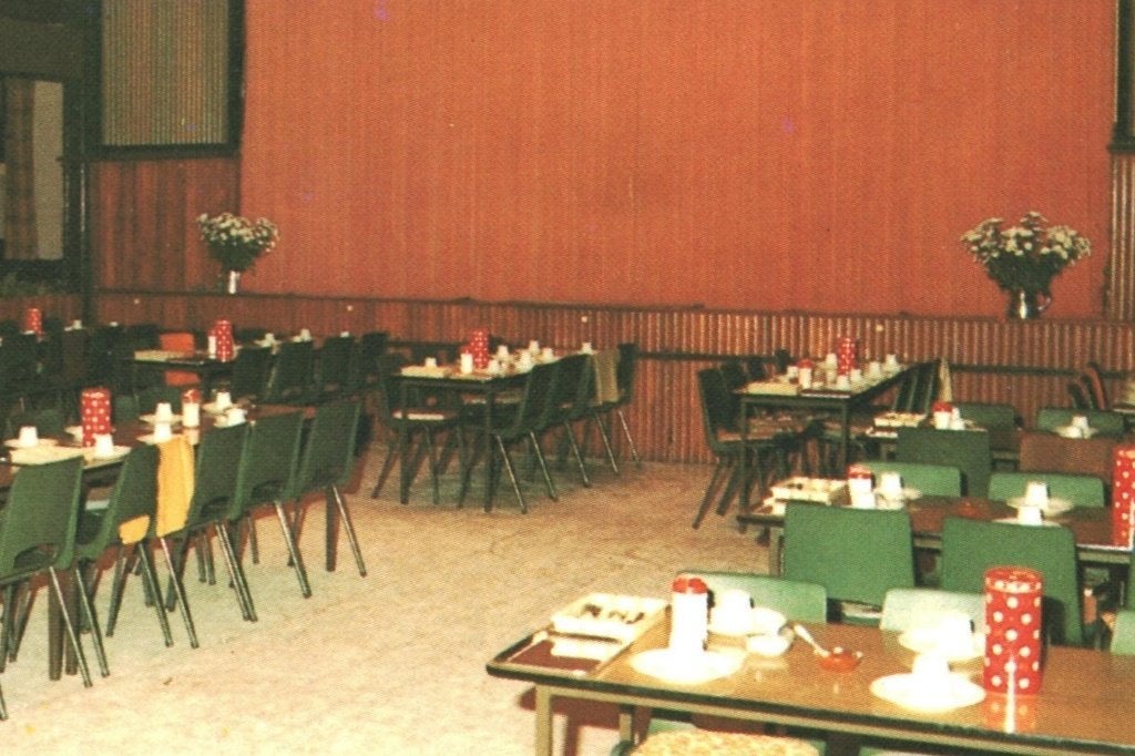 37117 Putten gld 80+ Roodstempel Vakantie hotel Mooi Veluwe, Ophalen of Verzenden, 1980 tot heden, Gelopen, Gelderland