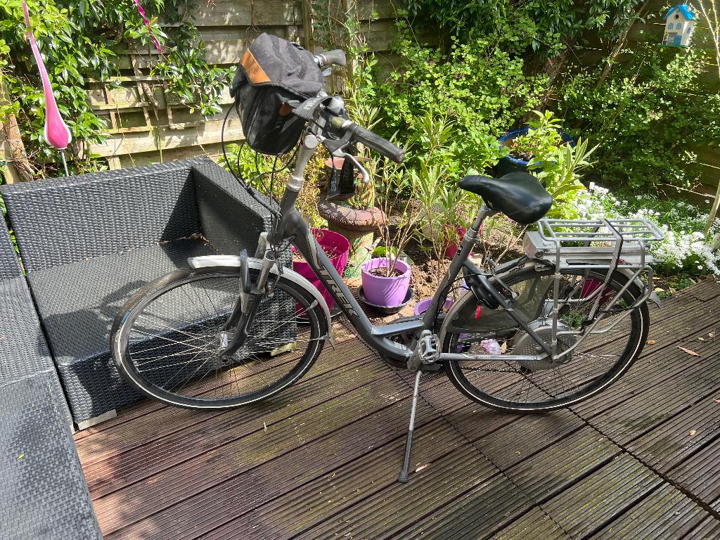 Trek fiets T500 electrisch in goede staat, Fietsen en Brommers, Gebruikt, 50 km per accu of meer, 55 tot 59 cm, Ophalen