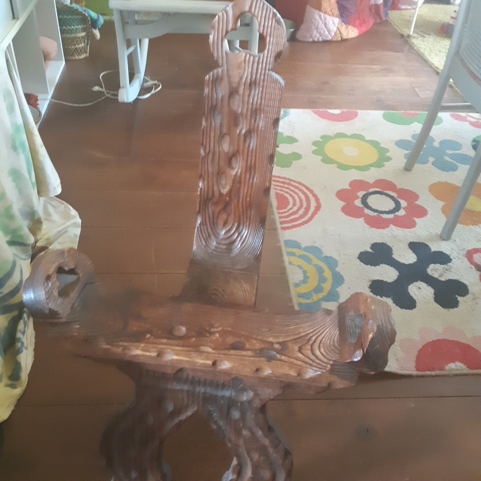 houten sierstoeltje, Ophalen