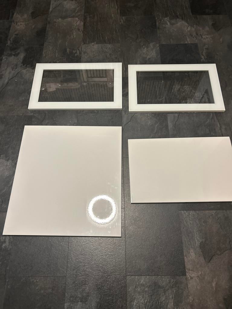Ikea Besta deurtjes: 2x Glasvik vitrine, 2x hoogglans wit, Huis en Inrichting, Kasten | Overige, Ophalen, Gebruikt