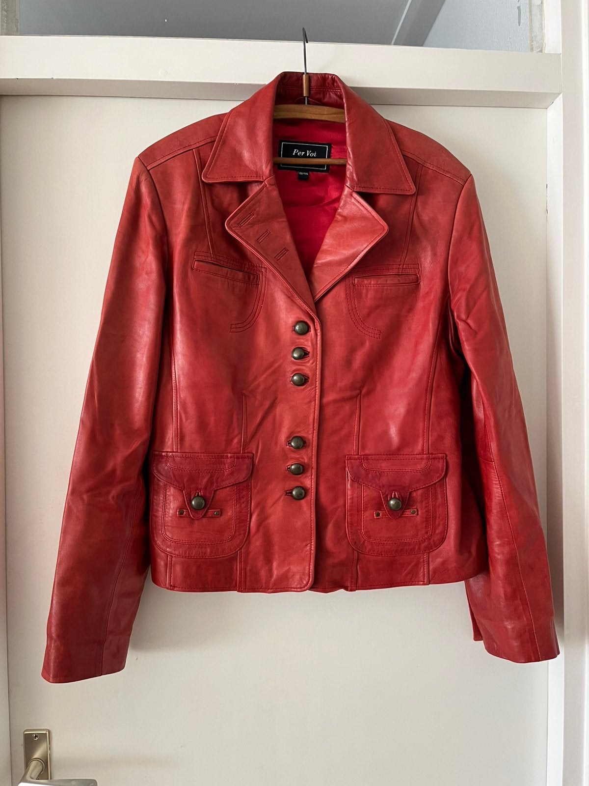 Rood, Kort leren jasje maat 48, Kleding | Dames, Ophalen of Verzenden, Zo goed als nieuw, Maat 46/48 (XL) of groter, Rood